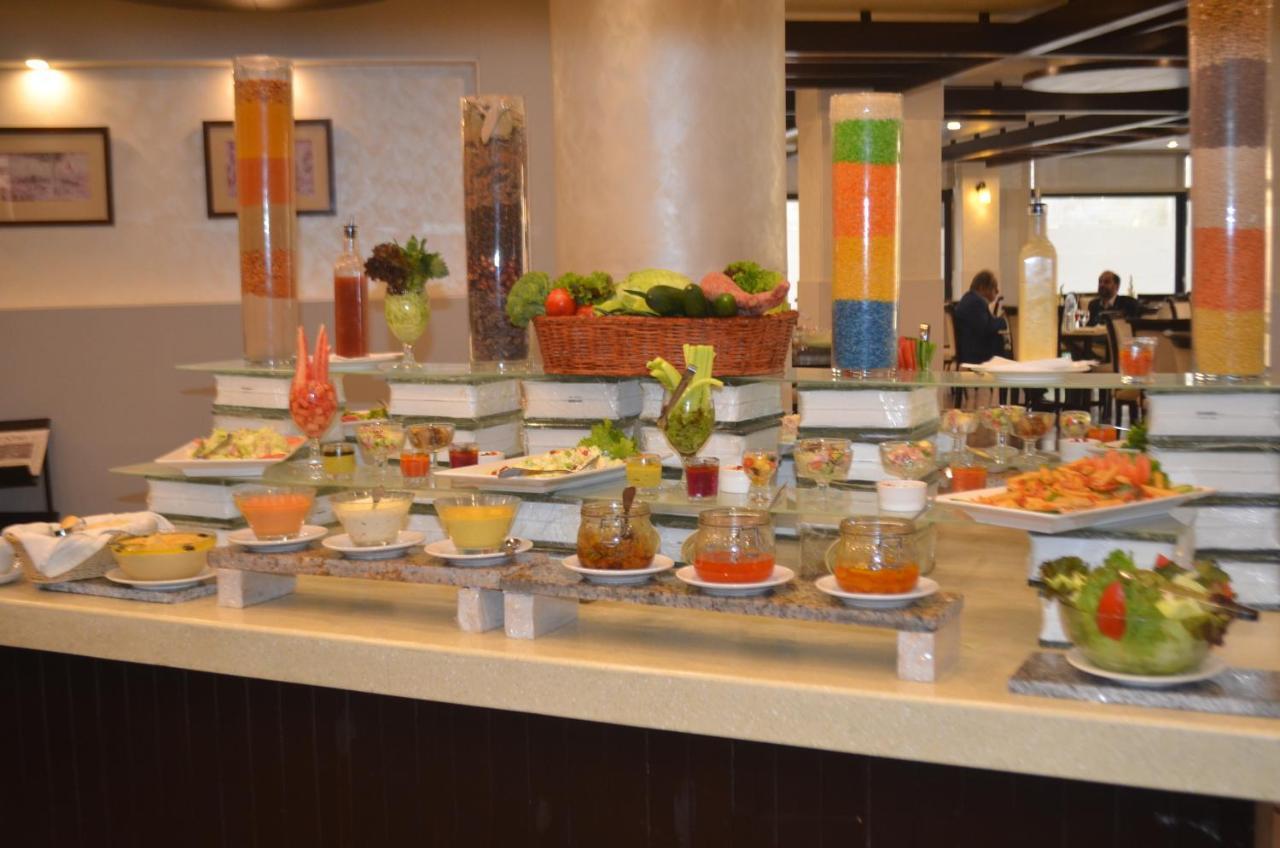 Hotel Margala Islamabad Buitenkant foto